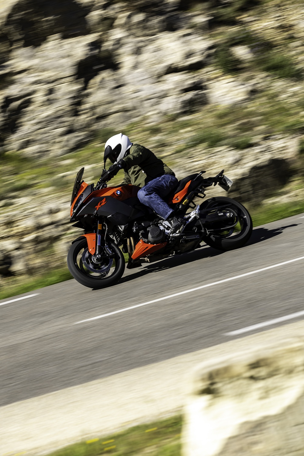 F900XR : BMW rajeunit son image dans l’A2 F900XR : BMW rajeunit son image dans l’A2