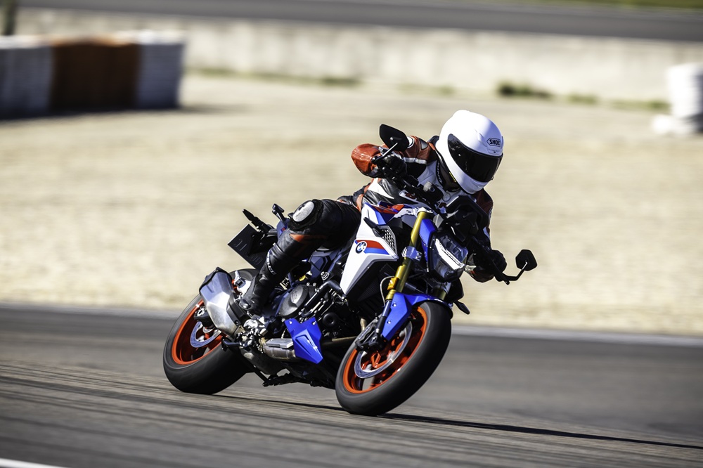 BMW F900R : Du renouveau dans l’A2 BMW F900R : Du renouveau dans l’A2