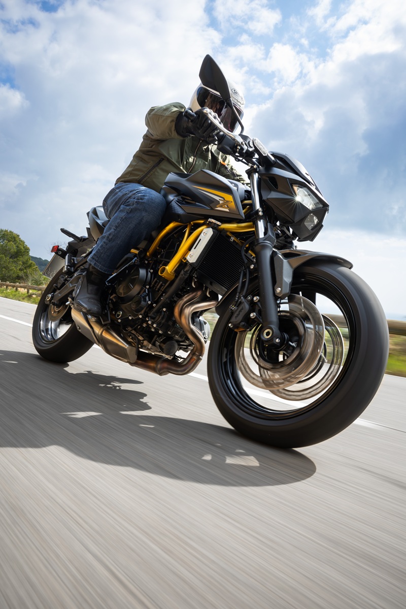 Z650S 2026 : De gros progrès pour l’iconique Kawasaki A2