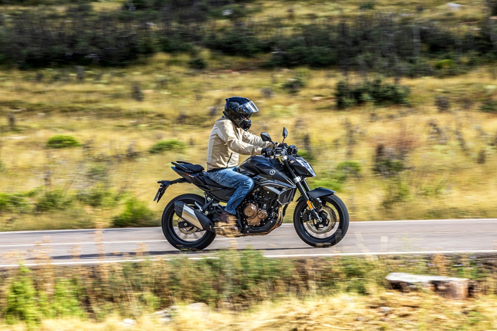 Voge R625 : Une moto A2 pour moins de 100 € par mois