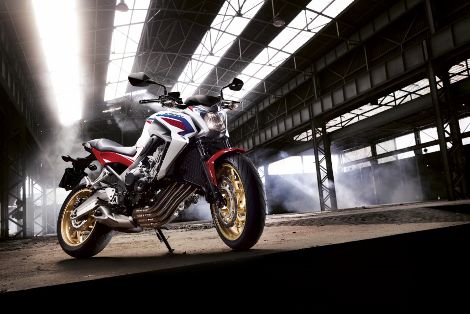 Honda CB650F : Débuter avec les 4 fantastiques Honda CB650F : Débuter avec les 4 fantastiques