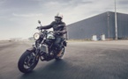 Yamaha 700 XSR A2 :  La guerre des mondes Yamaha 700 XSR A2 :  La guerre des mondes