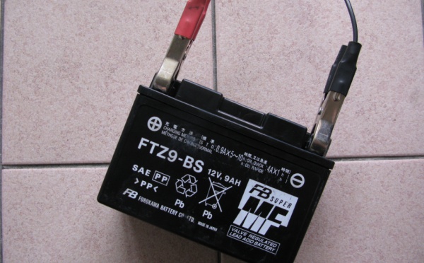 L Entretien D Une Batterie De Moto Et De Scooter