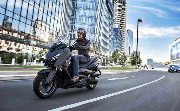 Protection contre l'humidité pour les conducteurs de scooters et