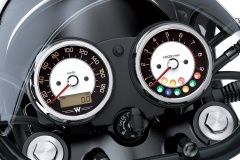 W800 cafe detail B