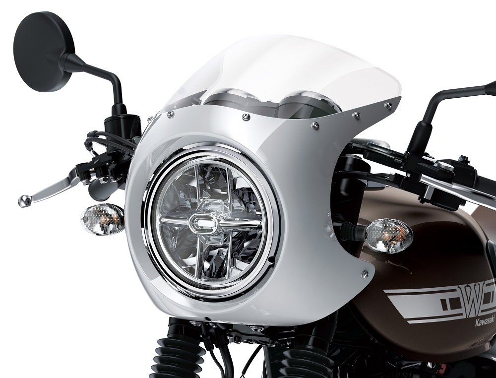 W800 cafe detail A