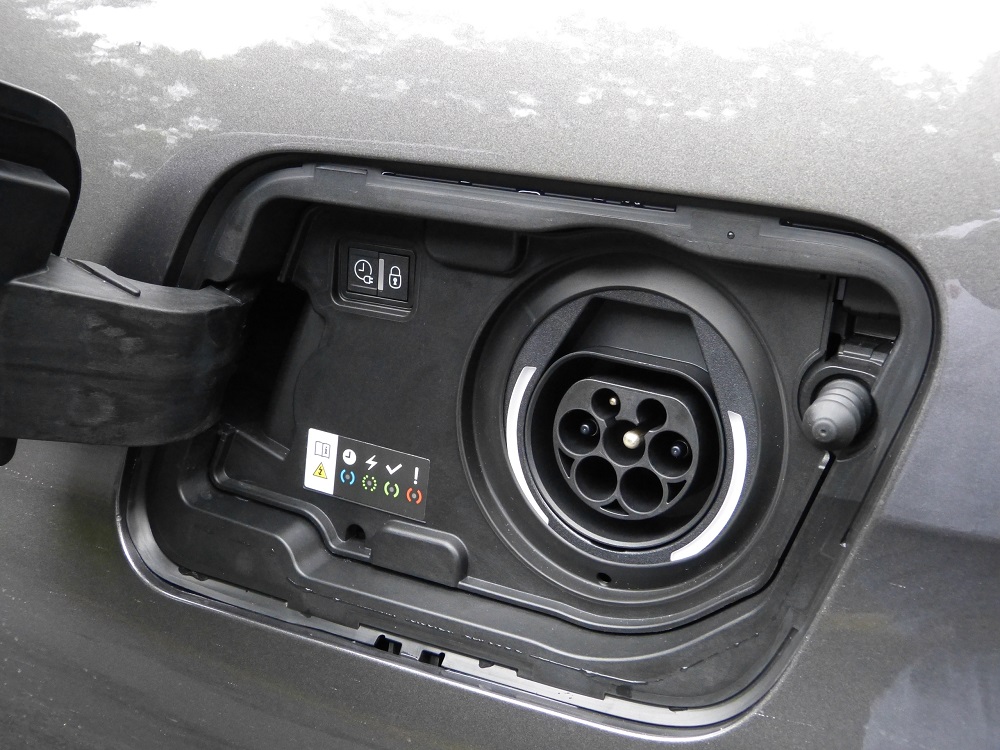 prise hybride rechargeable