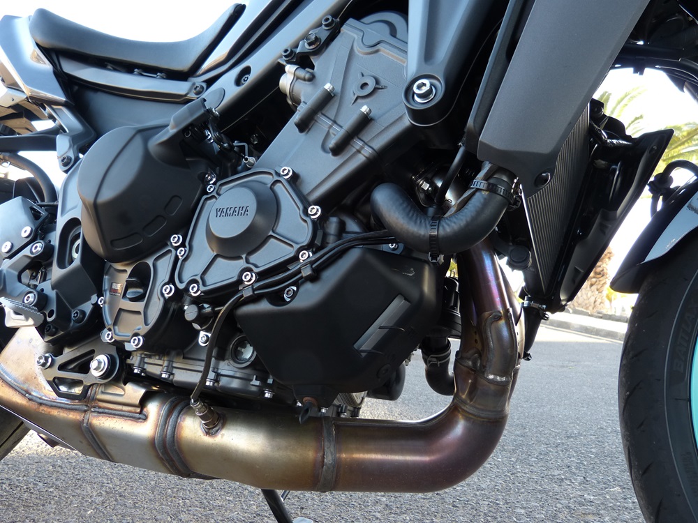 YAMAHA MT09_2024_A2_23