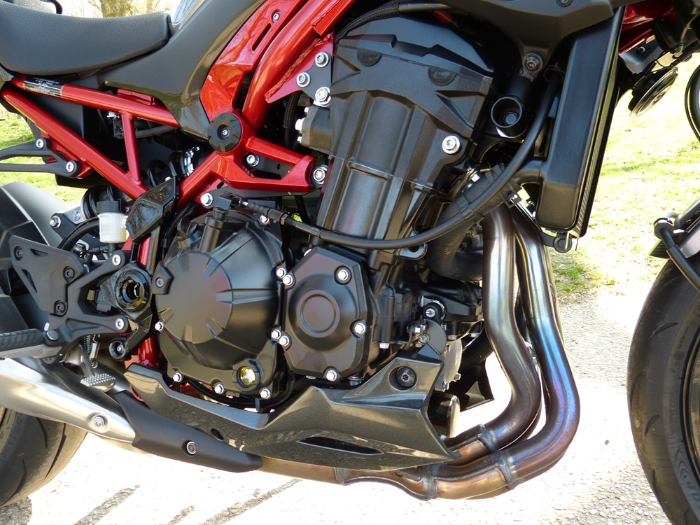 Kawasaki Z900 A2 2025 16